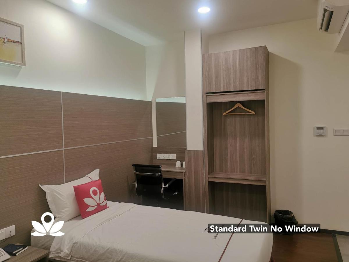 Zen Rooms Ambassador Residence Bintulu Esterno foto