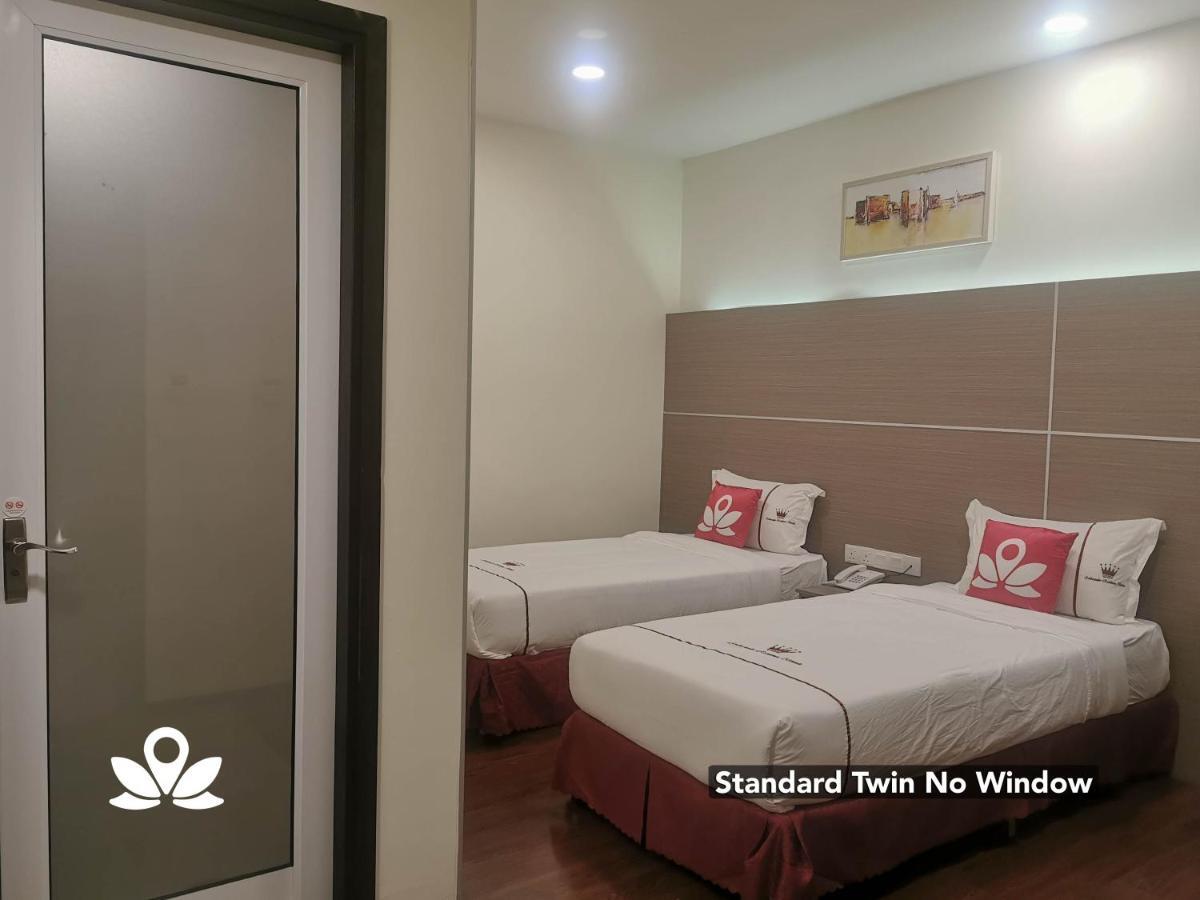 Zen Rooms Ambassador Residence Bintulu Esterno foto