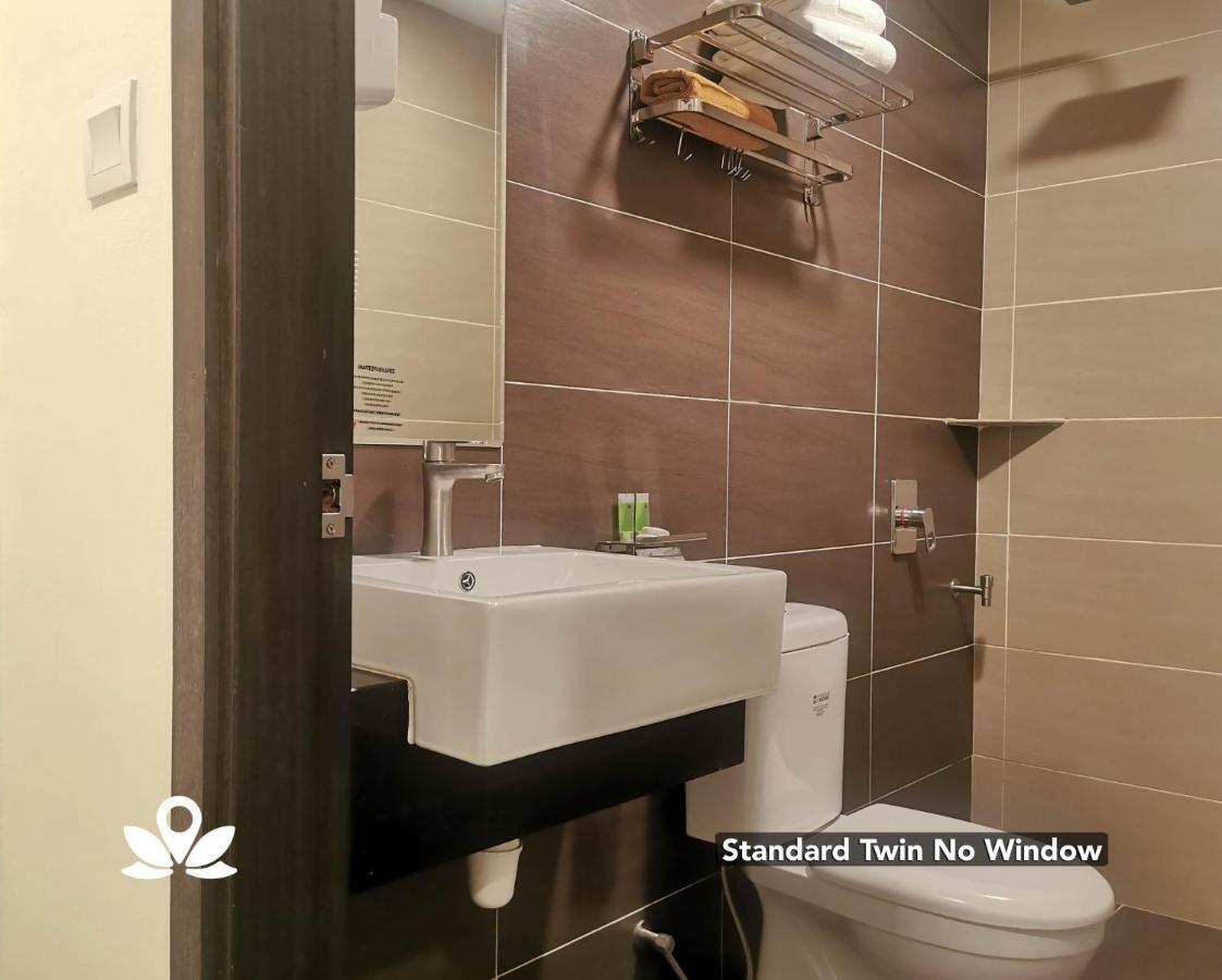 Zen Rooms Ambassador Residence Bintulu Esterno foto