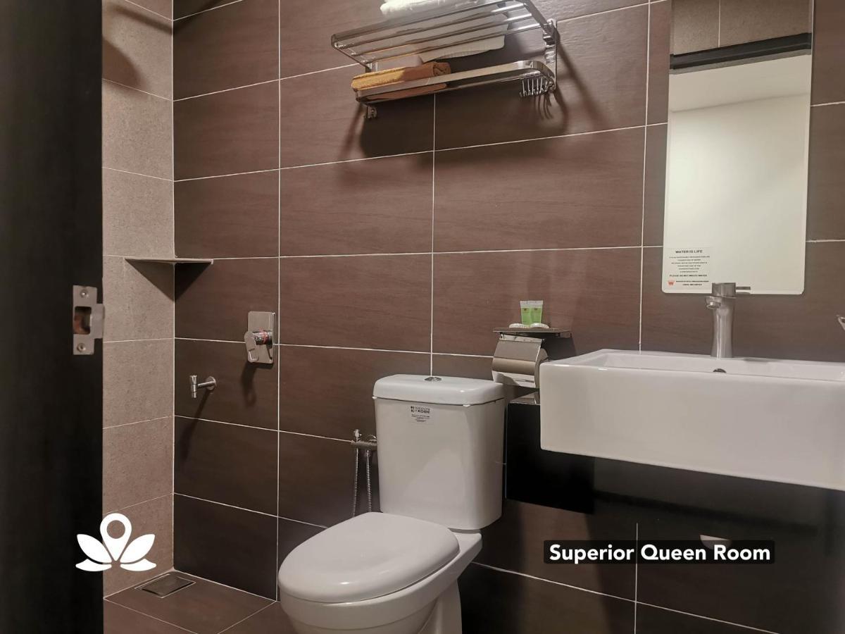 Zen Rooms Ambassador Residence Bintulu Esterno foto