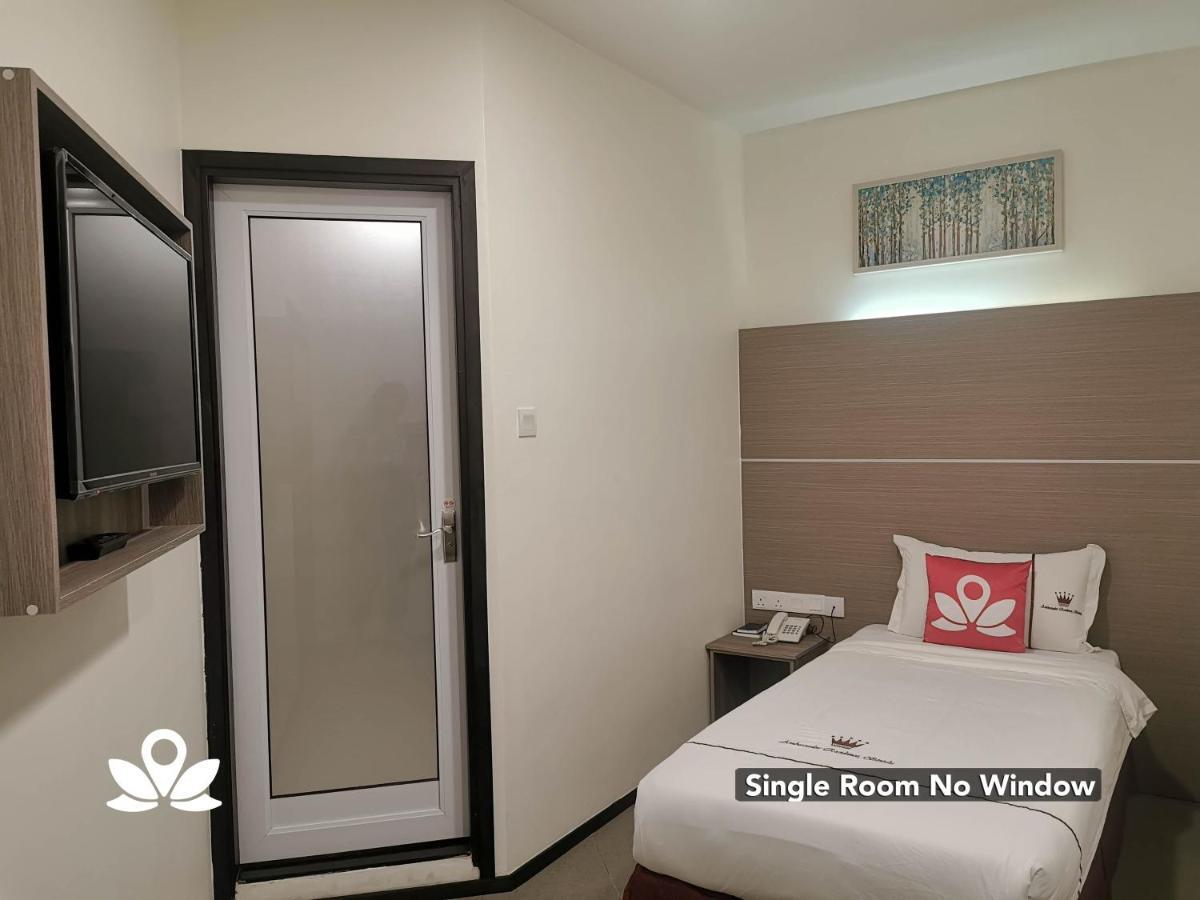 Zen Rooms Ambassador Residence Bintulu Esterno foto